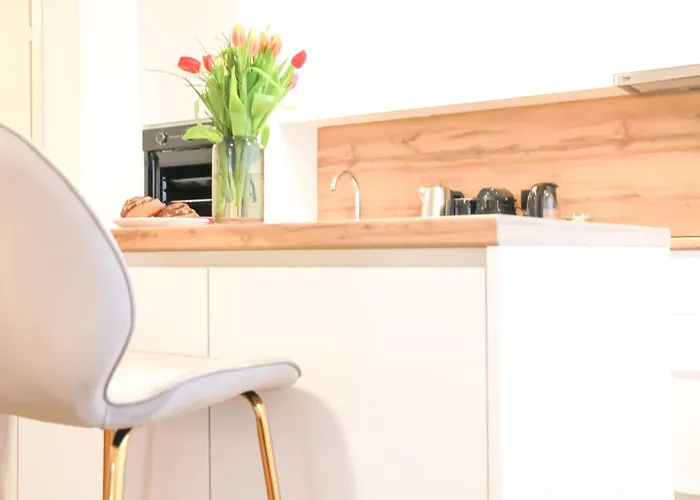 דירה Stylish Penthouse With Free Parking *