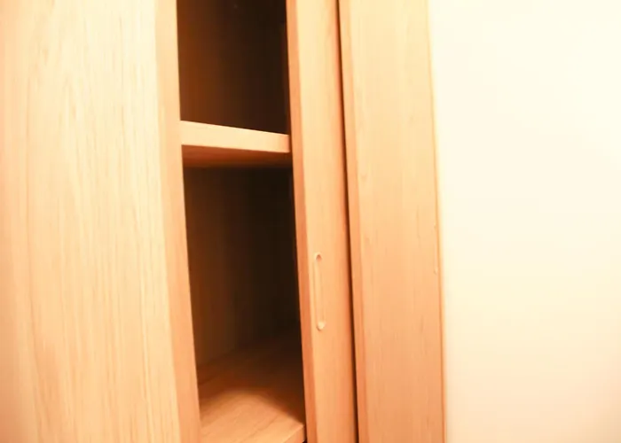 Stylish Penthouse With Free Parking דירה *