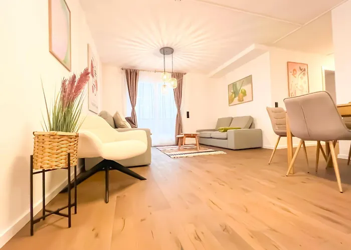 Stylish Penthouse With Free Parking וינה