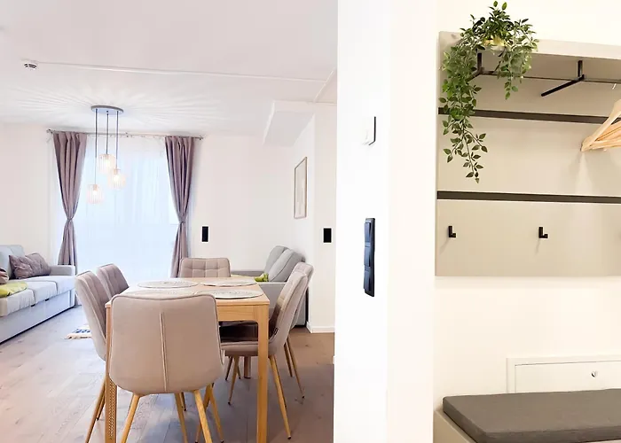 דירה Stylish Penthouse With Free Parking *